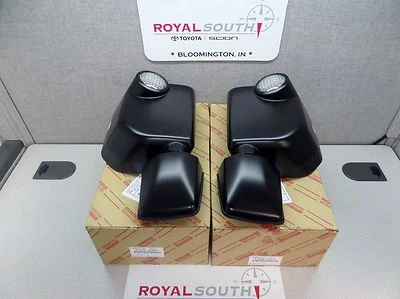 Juego de espejos retrovisores originales Toyota FJ Cruiser Trail Teams OEM    Foto 1 de 3