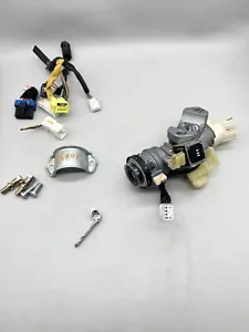 2010 2011 2013 Kia Soul Ignition Switch Cylinder With Key OEM Auto Trans - Picture 1 of 23