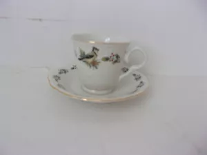 Gibson Everyday Housewares Bird,Holly and Berry Cup & Saucer - Picture 1 of 6