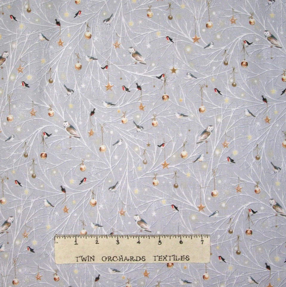 Tela de Navidad - Invierno Bosque Pájaros Bombillas Gris - Acolchado Tesoros PATIO Foto 1 de 1