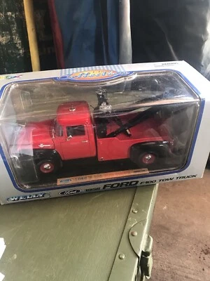 1956 Ford F-100 Tow Truck Welly 1:18 Scale Die Cast  - Image 1 of 4