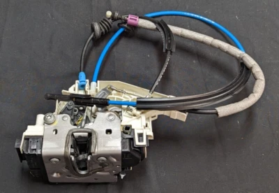 Оригинальный привод замка задней левой двери W204 08-14 Mercedes Benz C300 E550 - Изображение 1 из 4