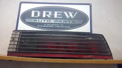 Lanterna traseira PONTIAC FIREBIRD direita 82 83 84 RH KIT LÂMPADA TRASEIRA CARRO - Imagem 1 de 2