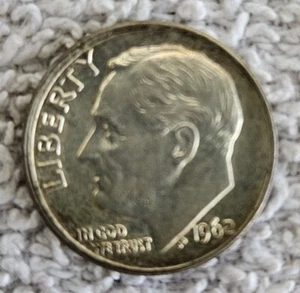 1962 (P) Roosevelt Dime 90% Silver US Coin 1A - Picture 1 of 2