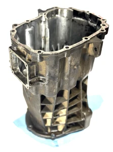 1993 GMC / CHEVY C / K 1500 2500 NV3500 TRANSMISSION 4X4 CASE SHELL HOUSING - Picture 1 of 17