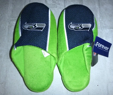 Forever Collectibles NFL Seattle Seahawks Youth Slip On Slippers Size 7-8 Cover