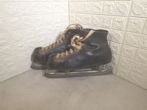 Vintage CCM Ice Skates Size 9.5 Made In Canada Display Prop Man Cave  - Picture 1 of 7