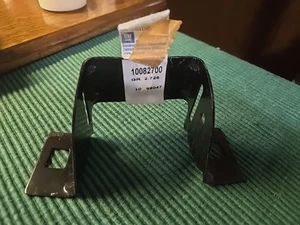 GM NEW, Bracket Headlamp Housing Panel 10082700 - Picture 1 of 3