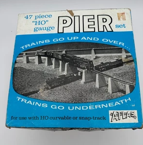 Atlas 47 Piece HO Gauge Pier Set / Good Condition Preowned Grey Train Hobbiest - Picture 1 of 9