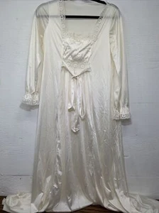 Victorian vintage Women's sleepwear Ivory rare Find, Comfort Sz M - Picture 1 of 10