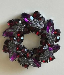 Vintage Silver Tone Black Navette &  Purple Glass Round Wreath Brooch Pin - Picture 1 of 5