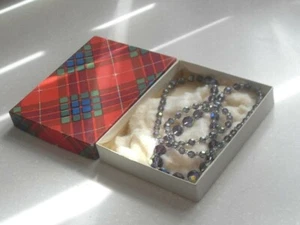 VINTAGE 1950s AMETHYST GRADUATED AURORA BOREALIS CRYSTAL NECKLACE BOXED - Picture 1 of 9