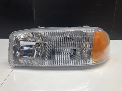 👌 2003-2006 GMC YUKON TYC *AFTERMARKET* DRIVER SIDE Headlight Assembly - Image 1 of 4