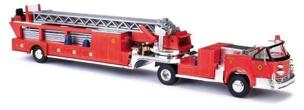 HO 1:87 Busch # 46031 - 1968 American-LaFrance Fire Hook & Ladder Truck w/ open  - Image 1 of 1