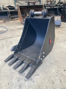 General Purpose Trenching Bucket 750 mm wide suit 8 ton Excavator - Picture 1 of 4