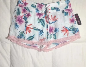 Womens/ Juniors No Boundaries artic white floral shorts w/ fringe Size med - Picture 1 of 5
