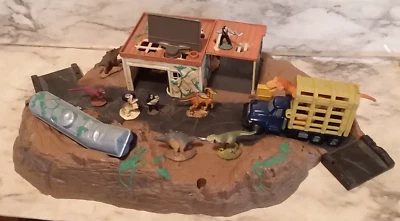 Lote de figuras y dinosaurios diecast de colección 1997 JURASSIC PARK JP Lost World Matchbox Foto 1 de 4