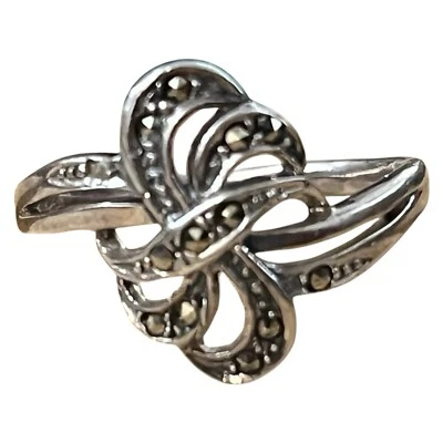 Anillo de plata de ley 925 y cinta de marcasita talla 7 Foto 1 de 4