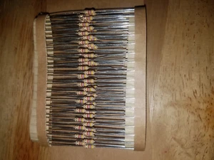 Resistencia de película de carbono CR25 500 piezas 4,7 kohm, 0,25 W, 5 % - Imagen 1 de 2