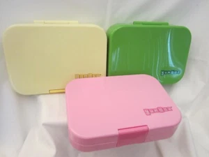 Yumbox Scomparto Dipper Verde Rosa Giallo Inserto Lavastoviglie Bento Lunch Box - Foto 1 di 8