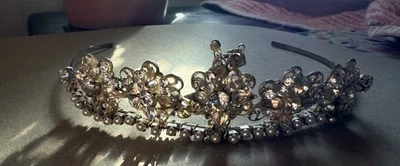 Diadema tiara de perlas de cristal con estrás floral nupcial accesorio para el cabello de boda Foto 1 de 4