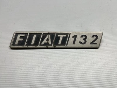 INSIGNIA CLÁSICA FIAT 132 CORMANO M1 - Imagen 1 de 4