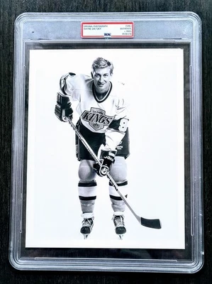 1988 Wayne Gretzky "Kings Debut" TYPE 1 Original Photo - Image 1 of 3