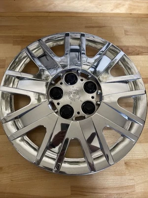 ХРОМИРОВАННАЯ КРЫШКА СТУПИЦЫ КОЛЕСА 16 ФУТОВ 2004-08 MERMERCURY GRAND MARQUIS.  Б/У. Подлинный. - Изображение 1 из 4