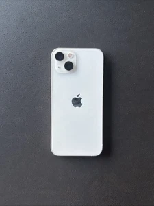 iPhone 13 - Photo 1/5