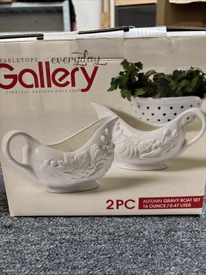 Tabletops Gallery Set of 2 Gravy Boats 20 oz NEW - Image 1 of 4