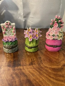 Set of 3 Vintage Floral Garden Trinket Boxes With Trinket In Each Porcelain - Picture 1 of 24