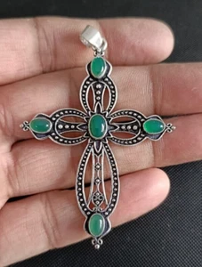 925 Plata Chapada Verde Ónix Piedra Suelta Hecho a Mano Vintage Cruz Charm Co... - Imagen 1 de 3