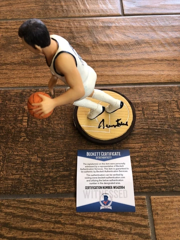 Jerry West Signed NBA Hall of Famer Porcelin Figure Collectors 2005-2006 Beckett Cover