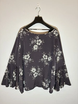 Blusa Soprano Talla 3X Floral Top Marrón Con Flores Crema Cortadas Mangas Campana Foto 1 de 4