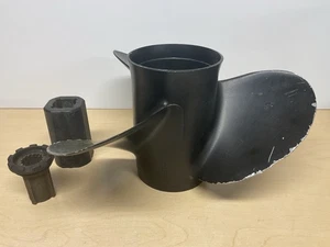 Propeller 13.25X17 Pitch RH 15 Spline Tooth with Flo-Torq II Hub for Mercury - Picture 1 of 6