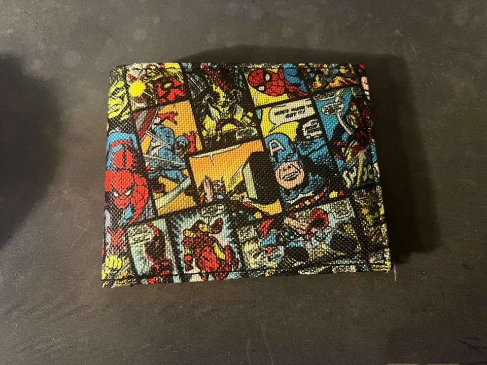Avengers Bifold Wallet Bioworld Marvel NWOT - Image 1 of 1