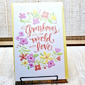Tarjeta de Pascua American Greetings para abuela amarilla roja floral Love - Imagen 1 de 9