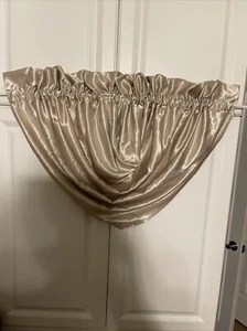 Croscill Set of 2 Waterfall Pale Gold Luxury Valance Rod Pocket 38x21 - Picture 1 of 4