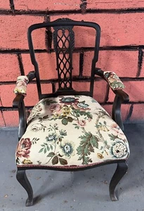 A Louis XV Style walnut arm Chair with good clean Tapestry upholstry - Picture 1 of 14