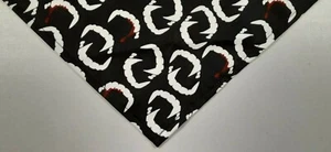 Bandana/bufanda para perro, corbata, Halloween, vampiro, colmillos, brillo en la oscuridad, M, L - Imagen 1 de 3