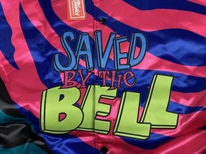 Saved By The Bell Satin Bomberjacke 5XL Kopfbedeckung Klassiker Maße prüfen - Bild 1 von 8