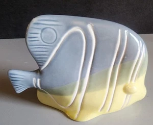 Vintage Ceramic Angel Fish Figurine Sculpture Beach House Nautical Decor - Picture 1 of 7