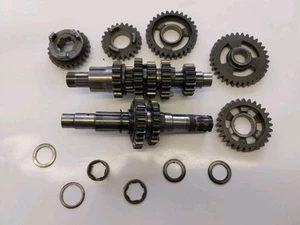 Honda CR125 CR125R 1980 caja de cambios engranajes eje de salida eje de entrada - Imagen 1 de 6