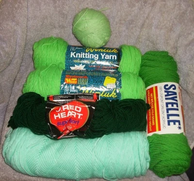 LOT OF 6 GREEN 4 PLY YARN NEW & USED RED HEART SAYELLE WINTUCK WASH & DRY - Image 1 of 4