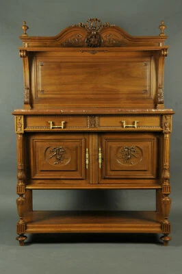 Desserte de style Louis XVI en noyer sculpté - Photo 1/4