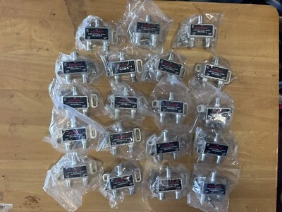 2-way Antronix Splitter. (Bag of 19) - Image 1 of 2