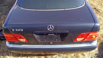 Maletero/portón trasero 210 tipo E55 compatible con 98-99 MERCEDES CLASE E 223311 Foto 1 de 4