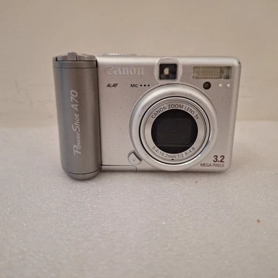 Canon Powershot A 70 Digitalkamera Modell 3.2 MP Silber - Bild 1 von 4