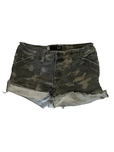 KUT from the KLOTH Womens ALICE Cut Off Shorts Raw Hem Green Camo Sz 4 - Picture 1 of 4