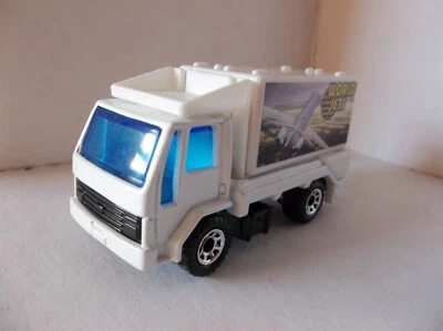 Matchbox Scissors Truck 1/80 Diecast Truck - Image 1 of 2